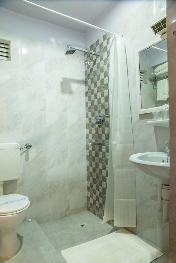 Harati Manor Inn Катманду Екстериор снимка